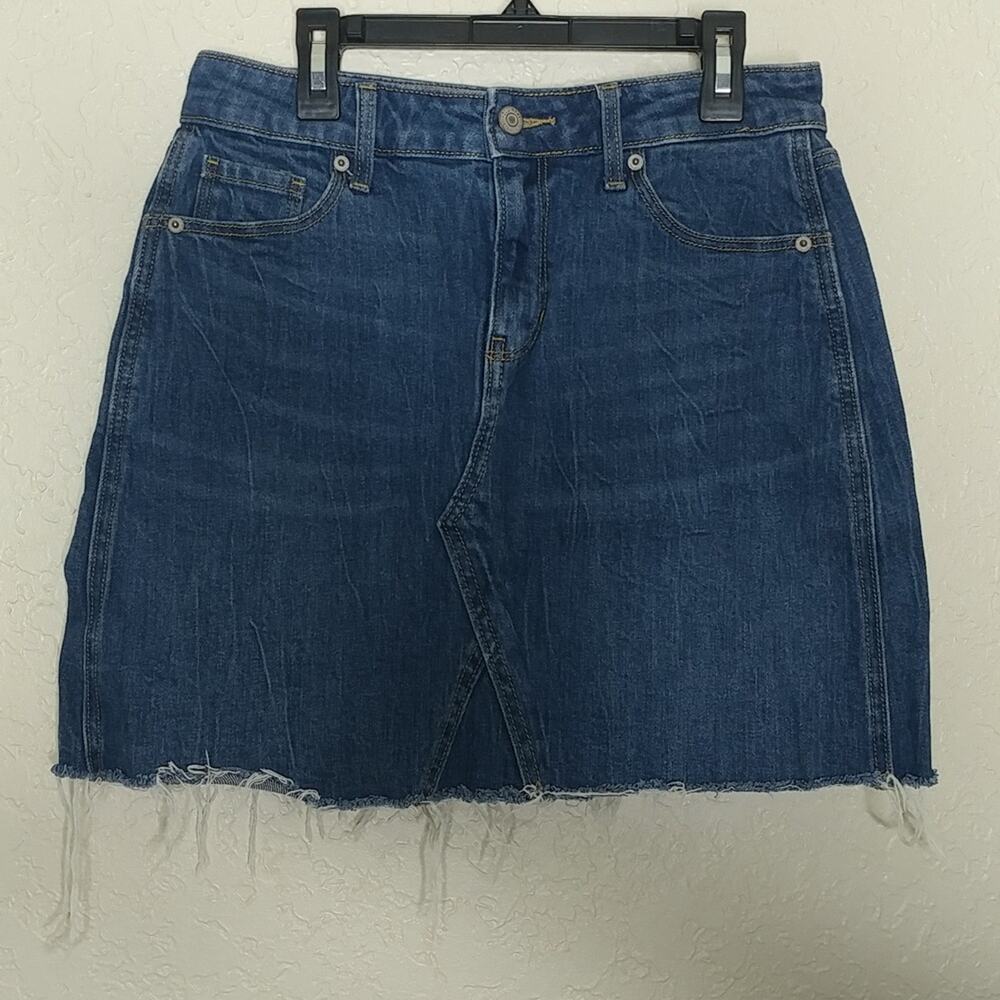 Old Navy Crinkle Pattern Denim Mini Skirt Blue Size 4